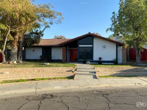 403 Alpine St, Taft, CA, 93268-2604 | Card Image