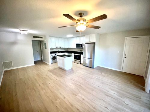 apt-7-102 N Lakeside Dr, Lake Worth, FL, 33460-3501 | Card Image