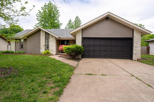 303 Raintree St, Nixa, MO, 65714-8688 | Card Image
