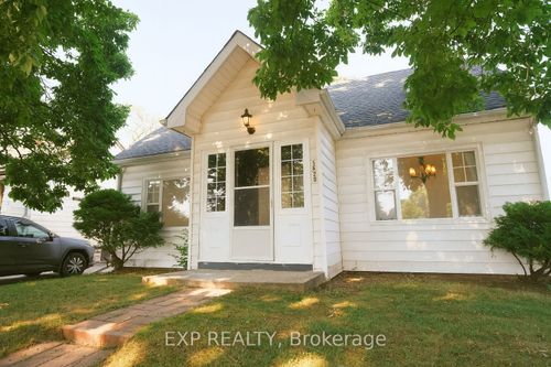 5629 Montrose Rd, Niagara Falls, ON, L2H1K9 | Card Image
