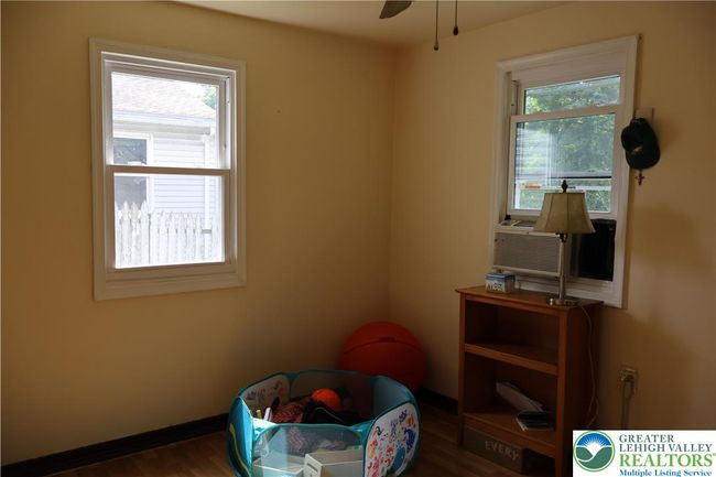 1533 E Emmaus Ave, House other with 4 bedrooms, 2 bathrooms and null parking in Allentown PA | Image 16