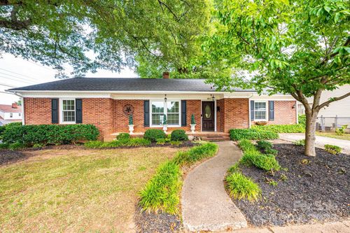 103 S C Ave, Maiden, NC, 28650-1226 | Card Image
