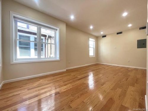 1-4406 Snyder Ave, Brooklyn, NY, 11203-4112 | Card Image