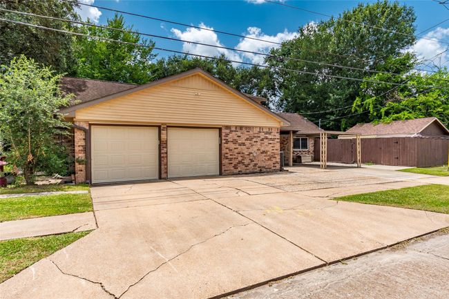 2302 Peach Ln, House other with 4 bedrooms, 3 bathrooms and 4 parking in Pasadena TX | Image 36