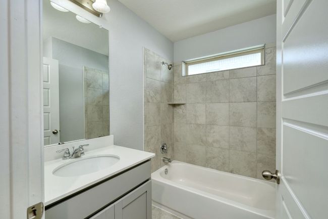Guest Bathroom | Image 15
