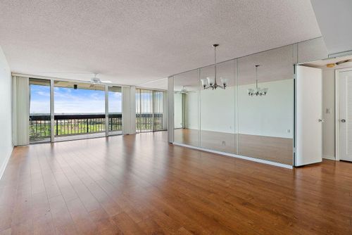 1706-2400 Presidential Way, West Palm Beach, FL, 33401-1327 | Card Image