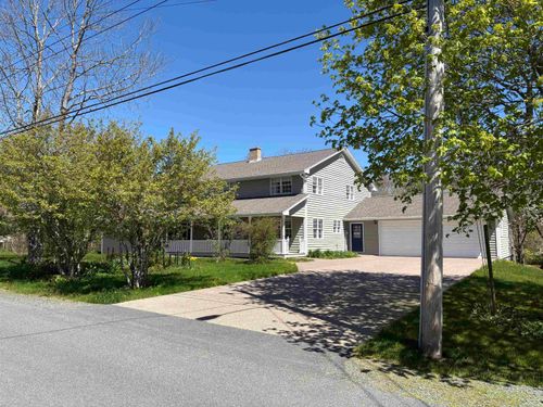 93 Fraser Rd, Timberlea, NS, B3T1J4 | Card Image