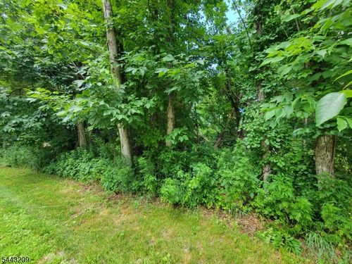 104 Armstrong Rd, Montague, NJ, 07827-3147 | Card Image