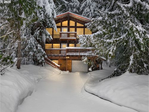 88940 E Round Mountain Loop, Government Camp, OR, 97028-0330 | Card Image