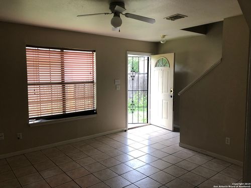 7543 Windsor Oaks, San Antonio, TX, 78239-3566 | Card Image