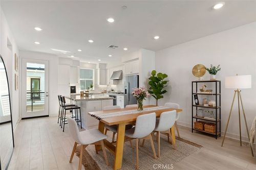 426 Palermo, Lake Forest, CA, 92630-7620 | Card Image