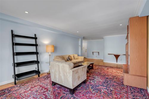 2c-20 Canterbury Road, North Hempstead, NY, 11021 | Card Image