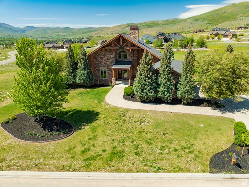 3710 N Foothill Ln, Eden, UT, 84310-9561 | Card Image