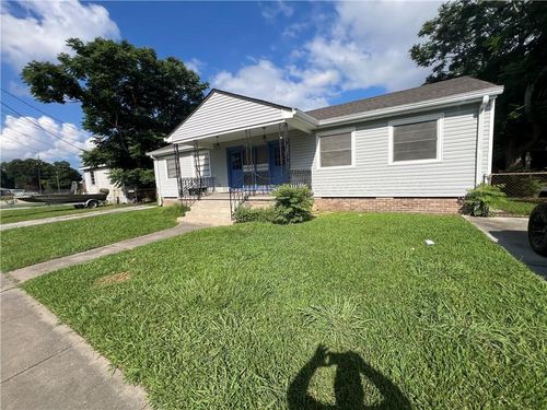 713 Community St, Arabi, LA, 70032-1513 | Card Image