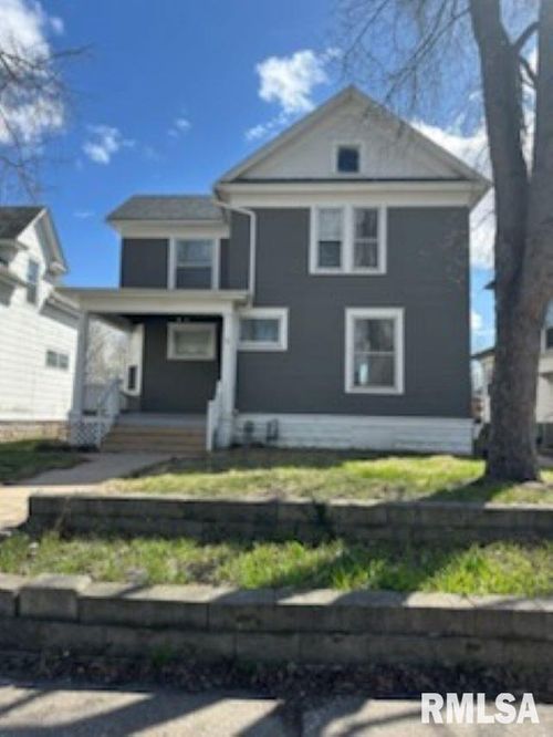 1321 W 13th St, Davenport, IA, 52804-3739 | Card Image