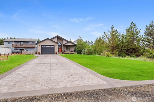 31604 G St, Ocean Park, WA, 98640-5252 | Card Image