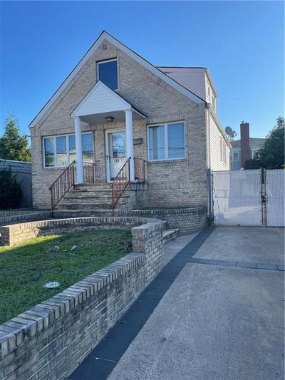 158-11 96th Street, House other with 2 bedrooms, 1 bathrooms and null parking in Howard Beach NY | Image 3