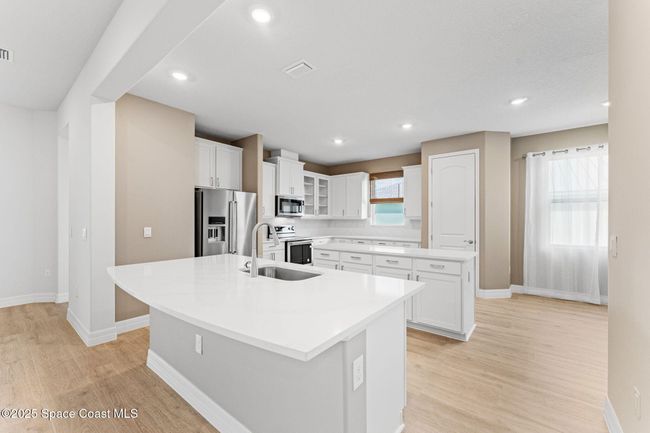 Spacious Kitchen | Image 4