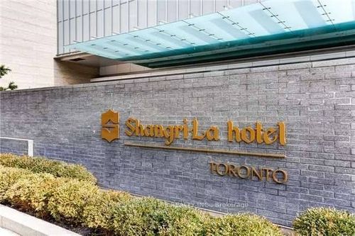 4807-180 University Ave, Toronto, ON, M5H0A2 | Card Image