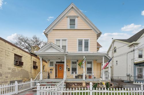 39 N 10th Ave, Mount Vernon, NY, 10550-1959 | Card Image