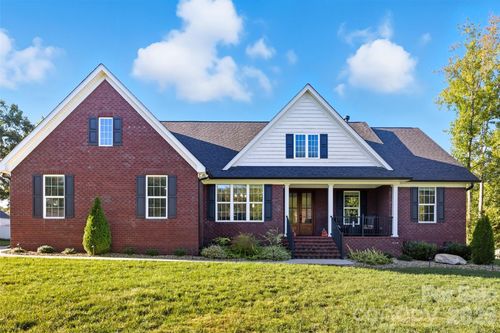 706 Toncin Ave, Bessemer City, NC, 28016-7507 | Card Image