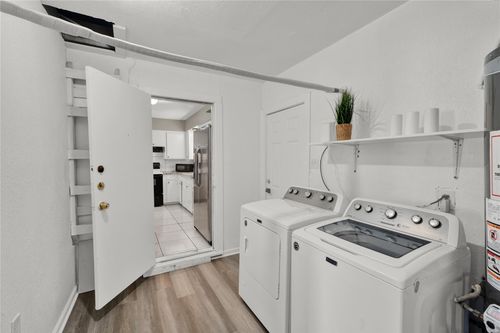 5818 Schevers St, Houston, TX, 77033-2318 | Card Image