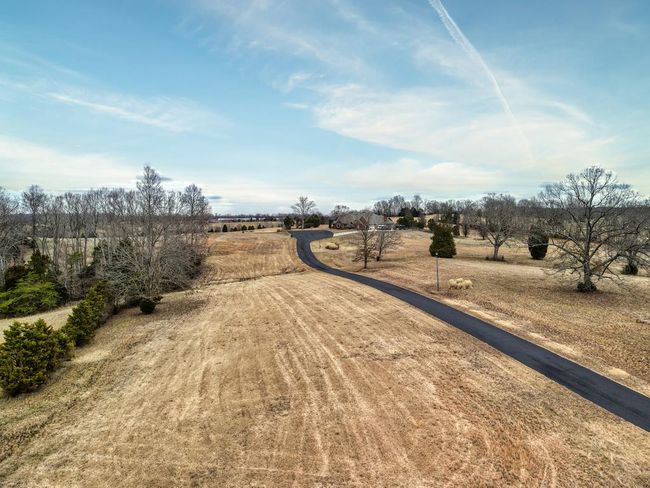 122 Fairway Acres Dr, Home with 7 bedrooms, 5 bathrooms and 3 parking in Dunmor KY | Image 92