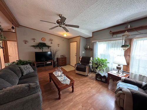 112 N Hunt St, Melvin, IL, 60952-4097 | Card Image