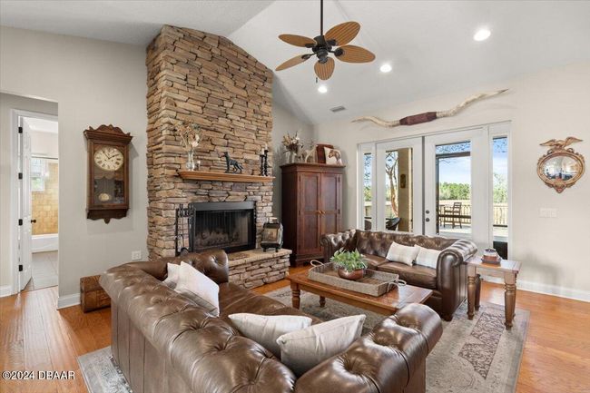 140 Little Brown Church Rd, Home with 3 bedrooms, 2 bathrooms and null parking in Pierson FL | Image 11