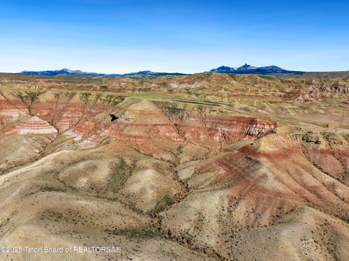 38 Mustang Dr, Dubois, WY, 82513-8930 | Card Image