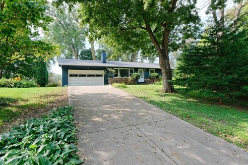 148 Ridgeview Ln, Wayzata, MN, 55391-1064 | Card Image