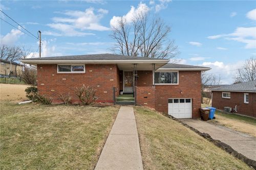 218 Crescent Dr, Lower Burrell, PA, 15068-2502 | Card Image