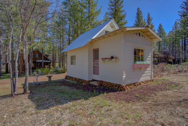 547705 Old Highway Rd, House other with 3 bedrooms, 3 bathrooms and null parking in Mcarthur CA | Image 37