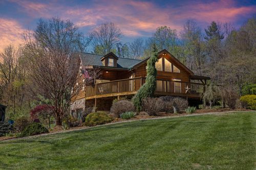 115 Spring Crossing Ln, STEELES TAVERN, VA, 24476-2021 | Card Image