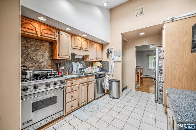 415 Briarwood Ln, House other with 4 bedrooms, 3 bathrooms and null parking in Northvale NJ | Image 23