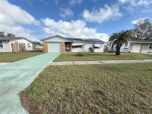 39423 9th Ave, Zephyrhills, FL, 33542-4718 | Card Image