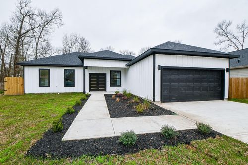 340 Bending Oaks Ln, Livingston, TX, 77351-0918 | Card Image