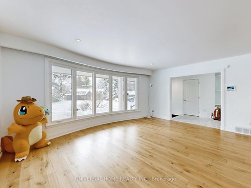1 Heathview Ave, North York, ON, M2K2B9 | Card Image