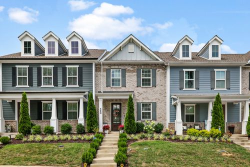 390 Hammock Ln, Spring Hill, TN, 37174-4105 | Card Image