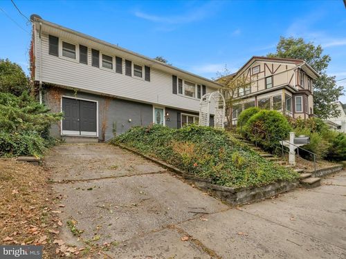 1507 W Market St, POTTSVILLE, PA, 17901-2209 | Card Image