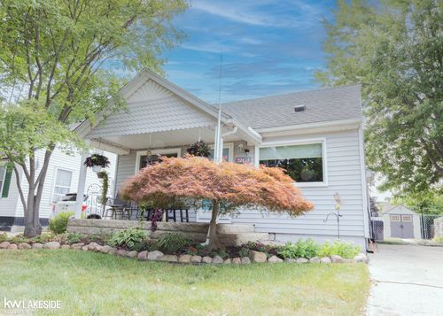 22428 Daniels St, Saint Clair Shores, MI, 48081-2410 | Card Image