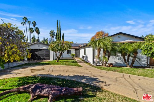6159 Debs Ave, Woodland Hills, CA, 91367-1227 | Card Image