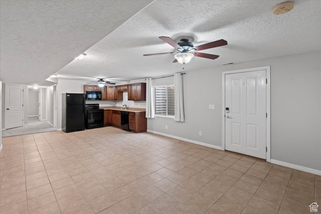 Kitchen/Dining/Living | Image 33