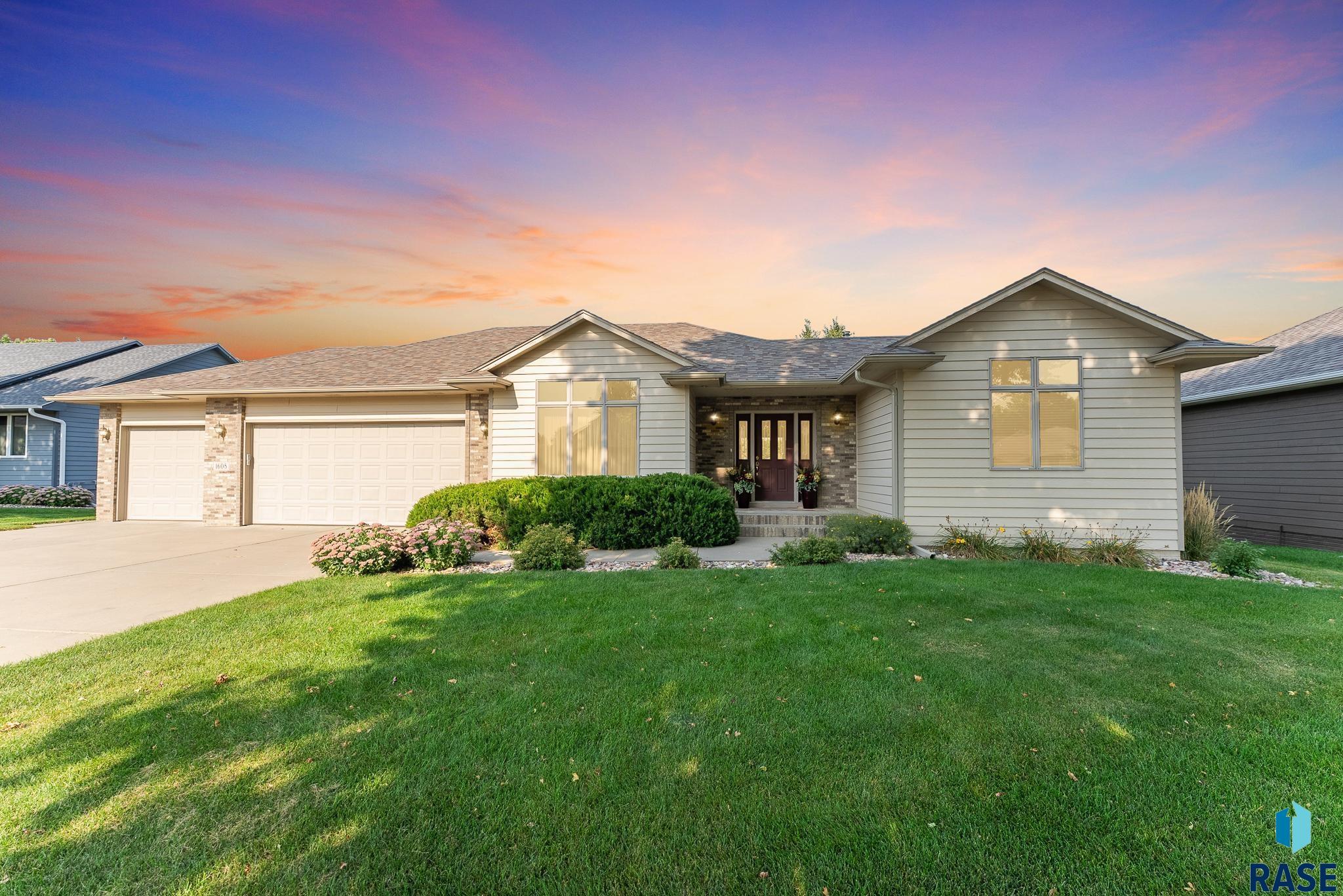 Deerberry Trl, Sioux Falls, SD 57106