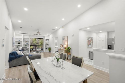 6-12-4241 Migration Drive, Jacksonville, FL, 32257 | Card Image