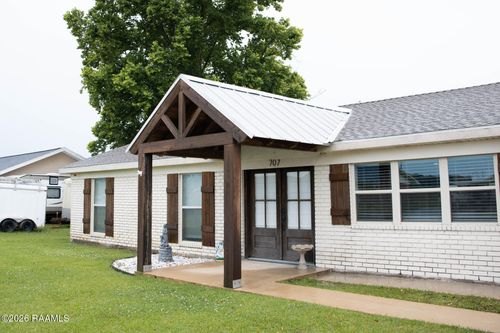 707 Magnolia Dr, Jennings, LA, 70546-3817 | Card Image