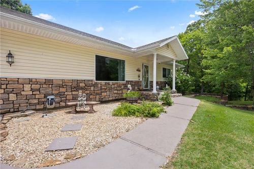 7 Ulverston Dr, Bella Vista, AR, 72714-2504 | Card Image