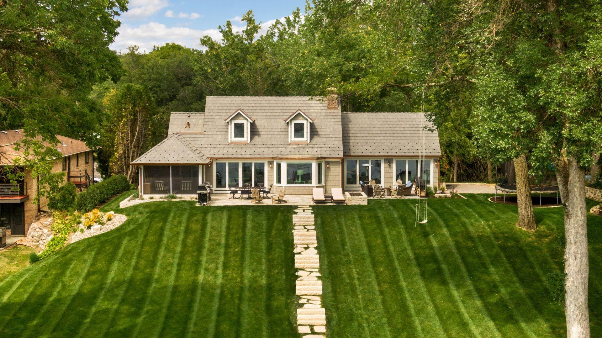 Orono Ln, Wayzata, MN 55391