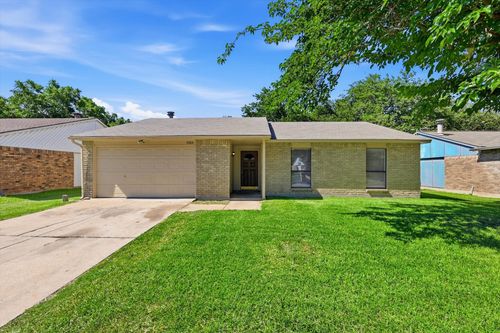 7323 Ashcrest Ln, Dallas, TX, 75249-1101 | Card Image