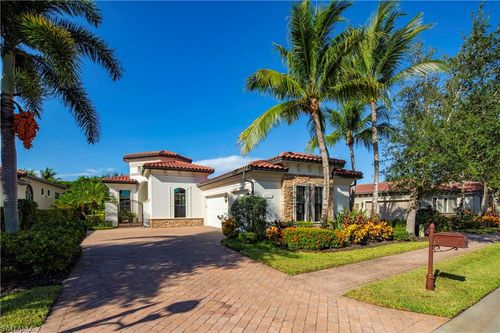 9313 Vercelli Ct, NAPLES, FL, 34113-7746 | Card Image